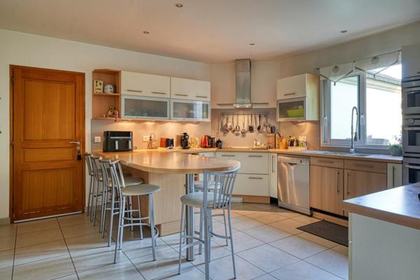 Maison à SAINT-PRIX, 95390 - 6 pièces 215m²