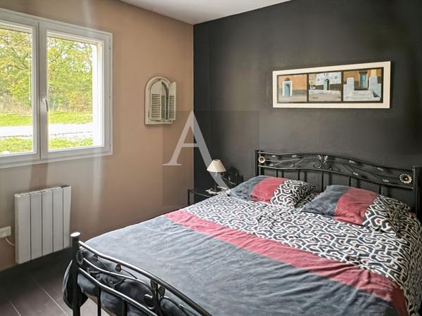 Maison de plain-pied à la campagne avec piscine ..