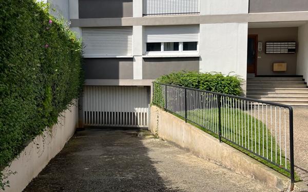 Stationnement à vendre