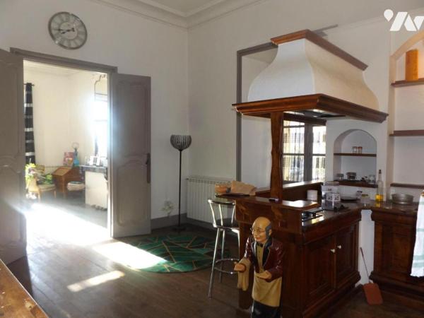 Superbe Hôtel particulier avec terrasses, 4 appartements actuels et 250 m² aménageables