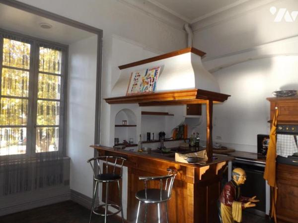 Superbe Hôtel particulier avec terrasses, 4 appartements actuels et 250 m² aménageables