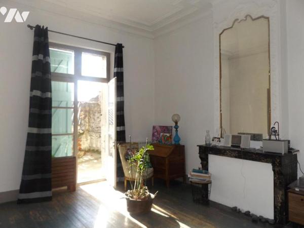 Superbe Hôtel particulier avec terrasses, 4 appartements actuels et 250 m² aménageables