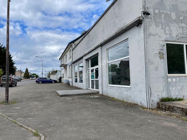 Cellule commerciale ou d'activité  450 m2  .