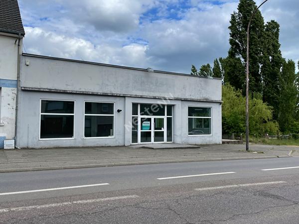 Cellule commerciale ou d'activité  450 m2  .