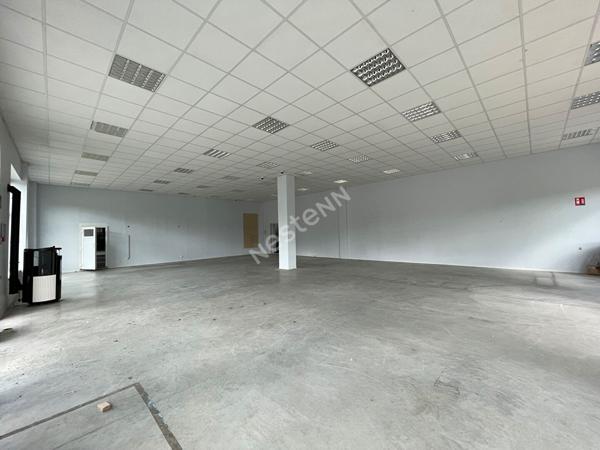 Cellule commerciale ou d'activité  450 m2  .
