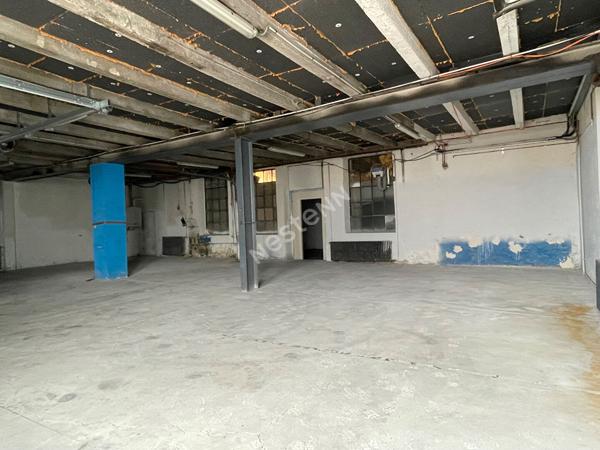 Cellule commerciale ou d'activité  450 m2  .