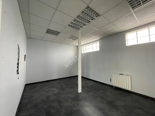 Cellule commerciale ou d'activité  450 m2  .
