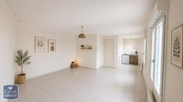 Appartement à louer 1 pièce 34.37m² Chinon (37500)