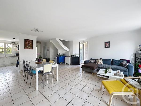 Maison à vendre  5 pièces - 111,46 m2 FRESNES - 94