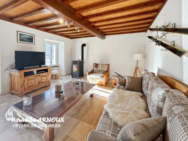 Magnifique ancienne ferme en pierre rénovée