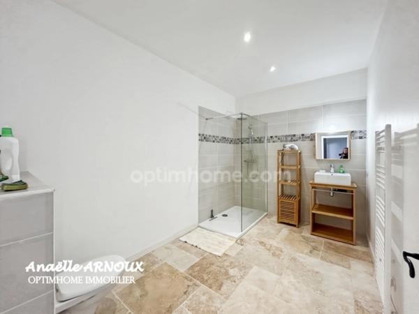 Magnifique ancienne ferme en pierre rénovée