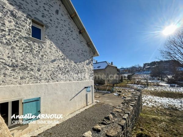 Magnifique ancienne ferme en pierre rénovée