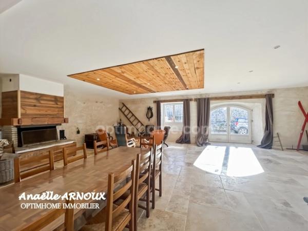 Magnifique ancienne ferme en pierre rénovée