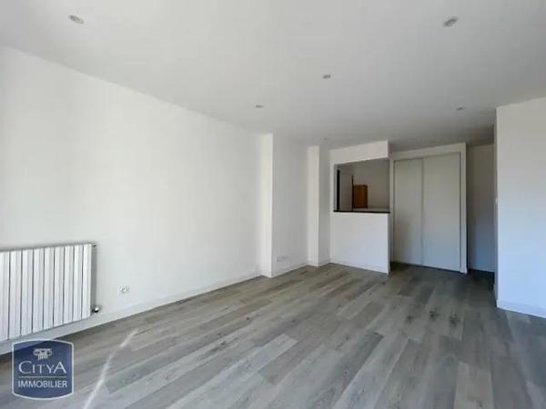 Appartement à louer 3 pièces 75.68m²