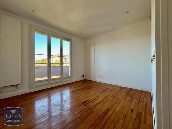 Appartement à louer 3 pièces 75.68m²