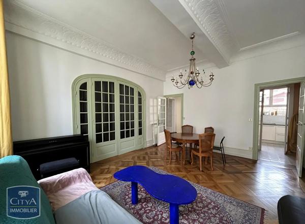 Appartement à louer 4 pièces 105.7m² Grenoble (38000)