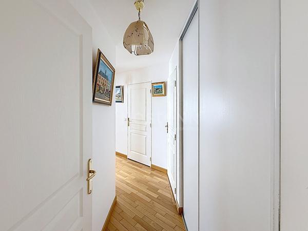 Appartement centre-ville de LAMORLAYE