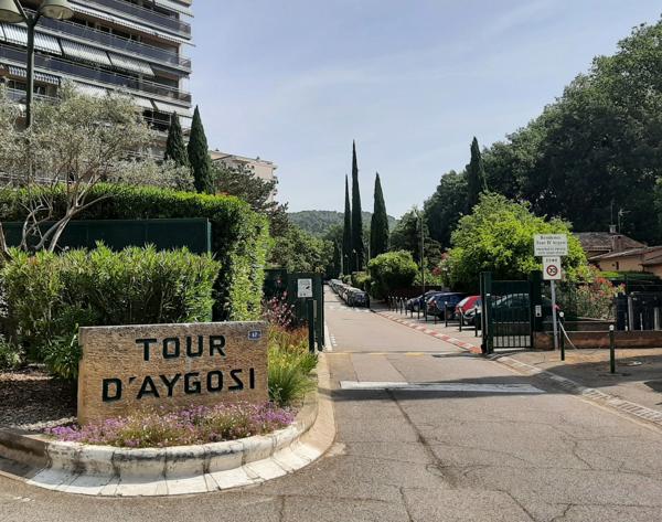 Aix-en-Provence – T2 44 m² – Résidence Tour d’Aygosi avec piscine
