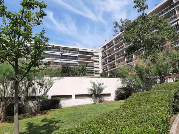 Aix-en-Provence – T2 44 m² – Résidence Tour d’Aygosi avec piscine