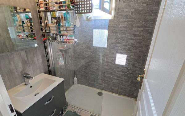 Maison à vendre    5 pièces •  Lisses