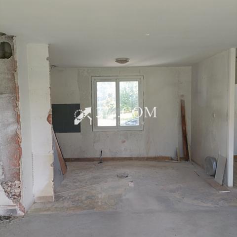 Maison 4 pièce(s) 2 chambre(s) 77 m²