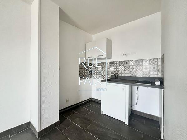 79200 PARTHENAY Appartement T2 de 38,90 m² en centre-ville de Parthenay