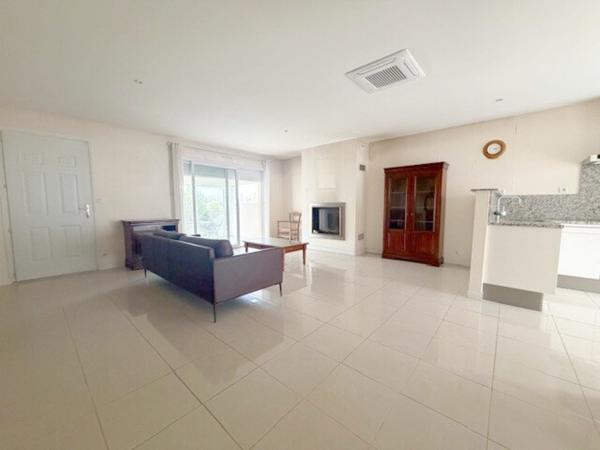 Maison 4 pièce(s) 2 chambre(s) 76 m²