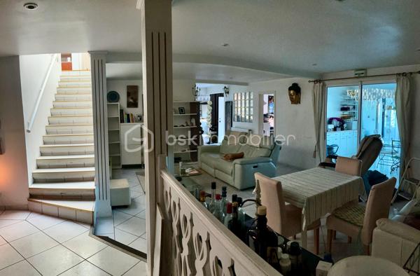 Découvrez cette somptueuse maison d'une superficie impressionnante de 680 m². Nichée dans un environnement calme et verdoyant, cette propriété offre un style de vie où confort et tranquillité se conjuguent harmonieusement.

Cette maison qui anciennement était un centre de ressource et de bien-être comporte les atouts nécessaire pour reprendre cette activité ou toute autre activité similaire ou simplement votre résidence principale.

Ce bien possède, au Rez-de-chaussée : 
* Trois Chambres avec cuisine équipée et aménagée, une salle d’eau, un WC
* Deux chambres simples
* Une chambre + WC + Salle d’eau
* Un espace SPA
* Trois grandes pièces de vie
* Une grande cuisine principale + Cellier + Buanderie

À l’étage:
* Deux chambres + WC + Salle d’eau
* Une chambre simple
* Un WC
* Une baignoire
* Une cuisine 

Extérieur :
Un grand jardin arboré

Sur cette parcelle d ‘un peut plus de 3400m2 se trouve aussi un petit chalet à raffraichir.

Ne laissez pas passer cette incroyable opportunité, appelez-moi