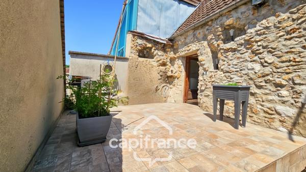 Charmante maison de ville fonctionnelle sur trois niveaux- terrasse au calme- Idéal famille ou investissement-