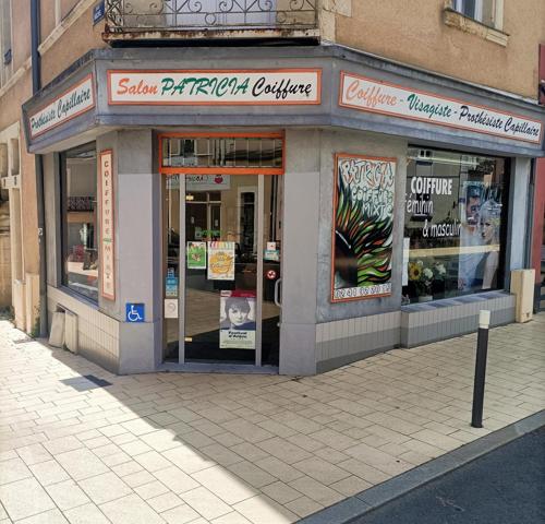 À SAISIR – LOCAL COMMERCIAL AVEC BELLE VISIBILITÉ AU CŒUR D’UNE VILLE DE CHARME !