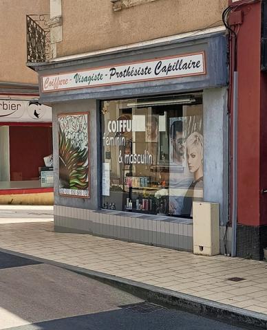 À SAISIR – LOCAL COMMERCIAL AVEC BELLE VISIBILITÉ AU CŒUR D’UNE VILLE DE CHARME !