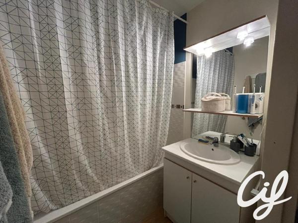 Appartement T3 NANTES Champ de Mars - 61.25 m2  230 000 Euros