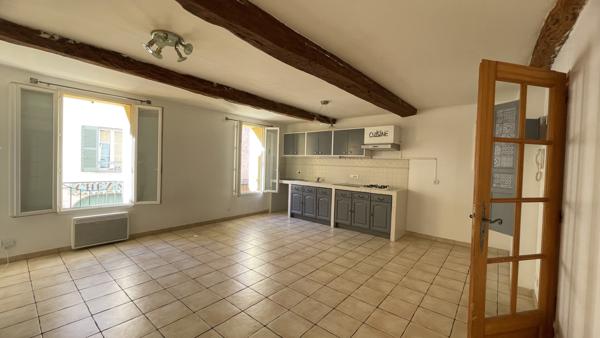 Cotignac (83570) COTIGNAC A LOUER MAISON DE VILLAGE AVEC GRAND GARAGE