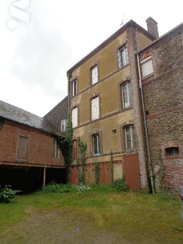 Immeuble avec 3 appartements à rénover