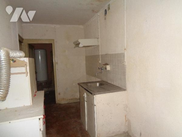 Immeuble avec 3 appartements à rénover