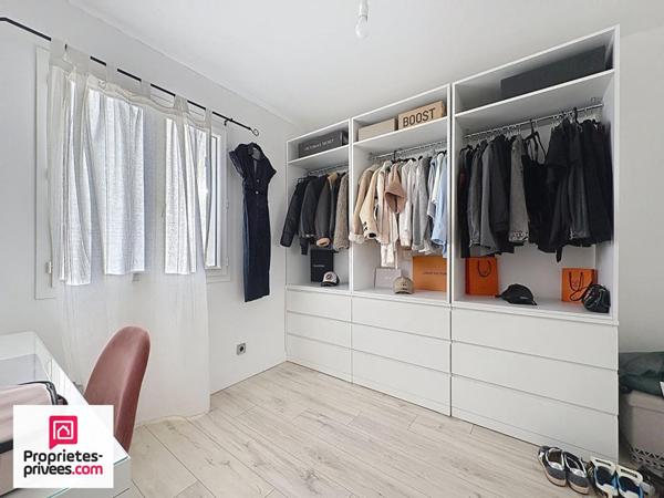 VILLA T5 AVEC PISCINE ET GARAGES