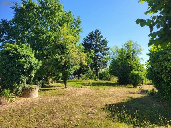 Fonds et/ou murs commerciaux à vendre à Dun-le-Palestel en Creuse (23800), ref : 1236