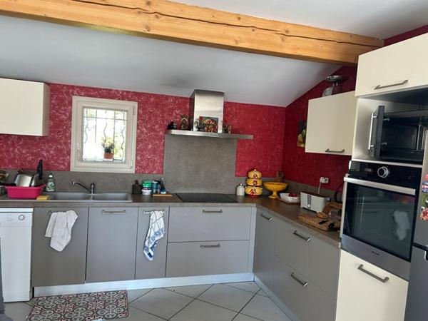 Maison Carbon Blanc 8 pièce(s) 192 m2 sur une parcelle de 1030 m2