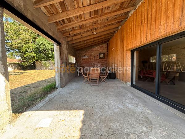 Location
                Maison120 m² - 2 Pièces -
                    ARVERT (17530)