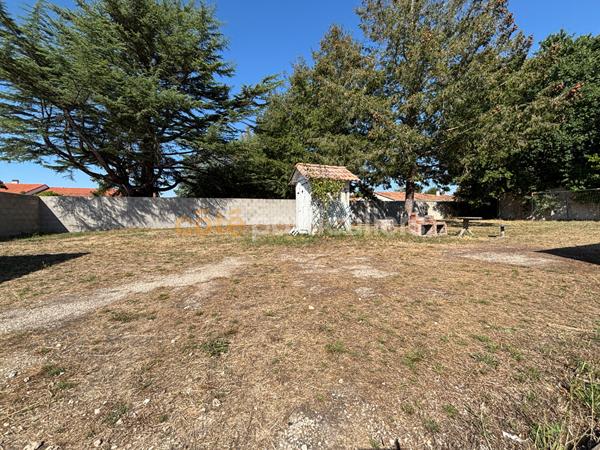 Location
                Maison120 m² - 2 Pièces -
                    ARVERT (17530)