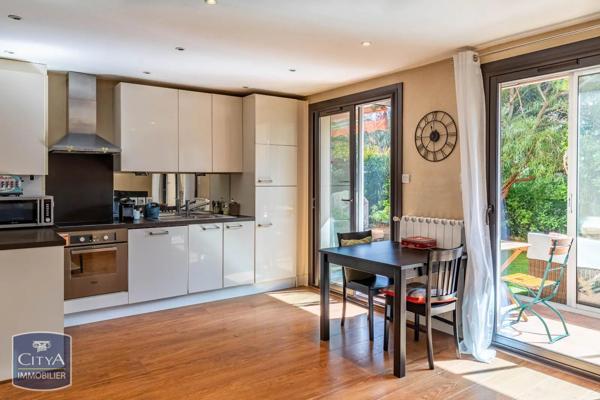 Appartement à vendre 3 pièces 53m² Sanary-sur-Mer (83110)