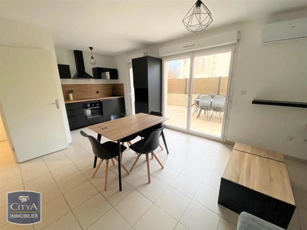 Appartement à louer 2 pièces 46.1m² Miramas (13140)