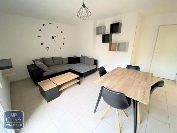 Appartement à louer 2 pièces 46.1m² Miramas (13140)