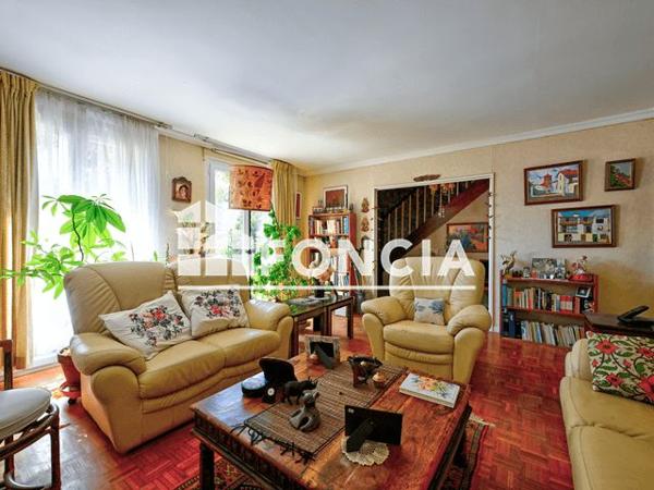 À vendre Maison 6 pièces 120 m² - Le Mesnil-saint-denis 78320