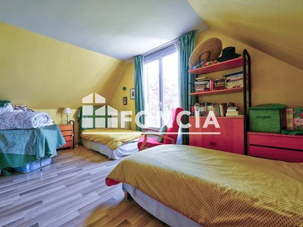 À vendre Maison 6 pièces 120 m² - Le Mesnil-saint-denis 78320