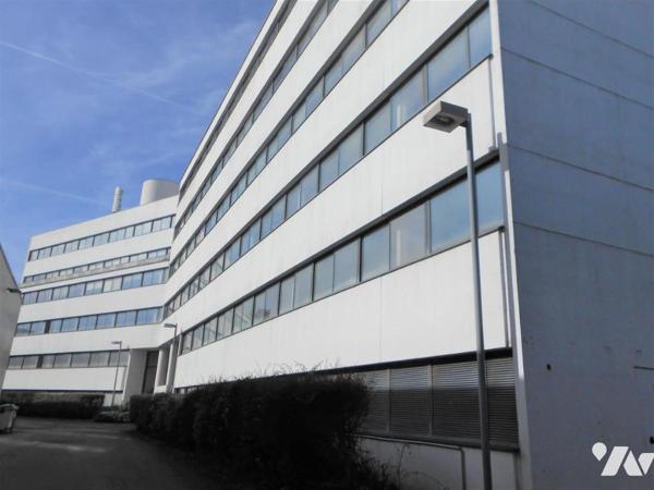 Immeuble - Locaux d’entreprise (bureaux)