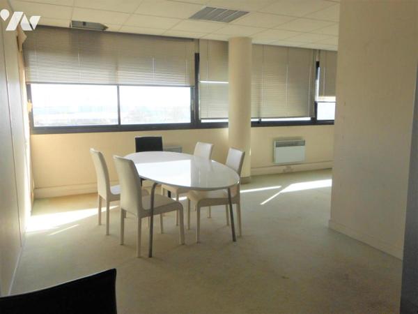 Immeuble - Locaux d’entreprise (bureaux)