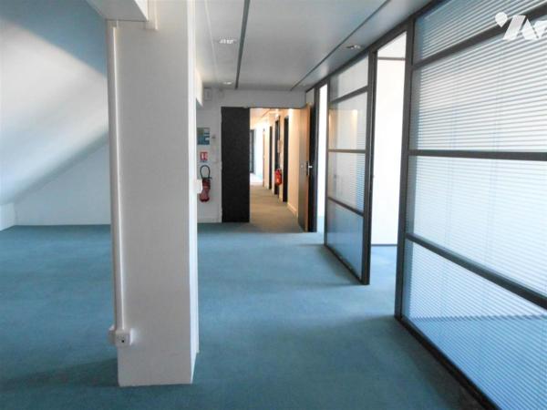 Immeuble - Locaux d’entreprise (bureaux)