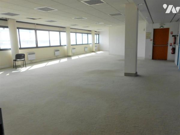 Immeuble - Locaux d’entreprise (bureaux)