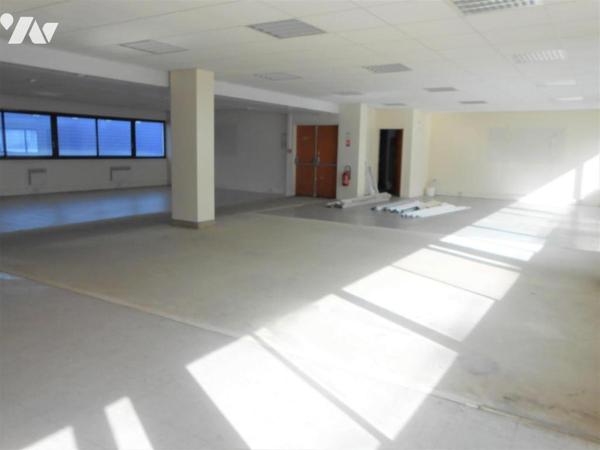 Immeuble - Locaux d’entreprise (bureaux)